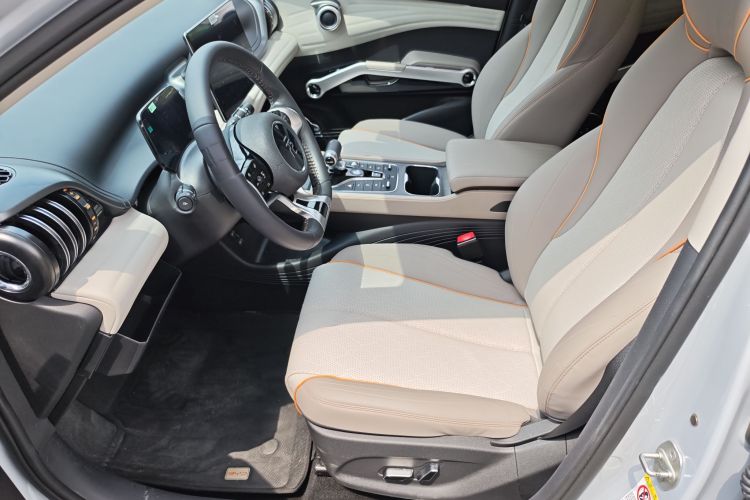 比亚迪 元PLUS 2023款 冠军版 430KM 超越型中控内饰7008