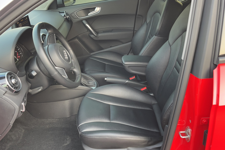 奥迪A1 2016款 30 TFSI Sportback Design风尚版局部细节19