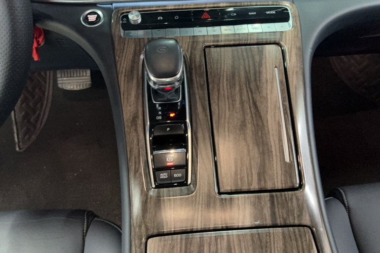 广汽传祺 传祺M8 2021款 大师系列 390T 至尊版局部细节18