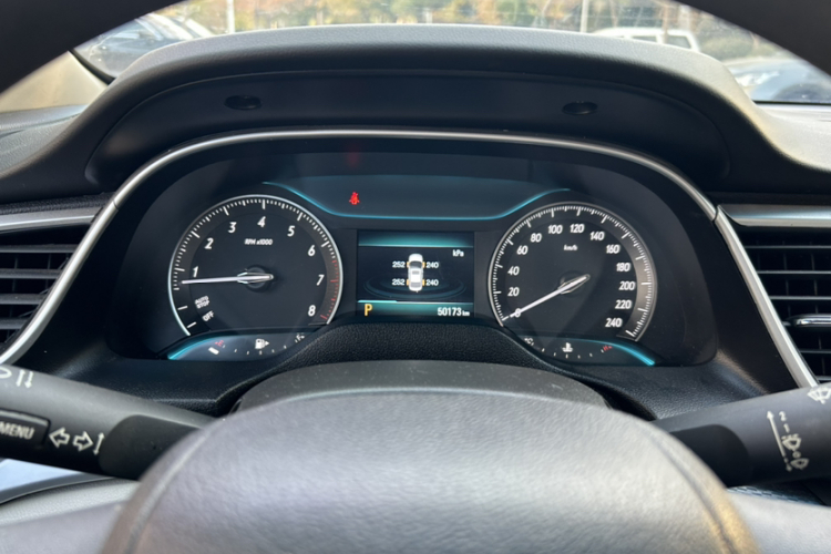 别克 英朗 2021款 典范 1.5L 自动精英型中控内饰15