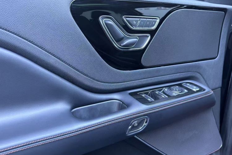 林肯 飞行家 2020款 3.0T V6 四驱尊享版中控内饰7001