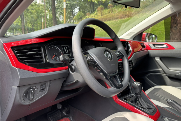 大众 Polo 2019款 Plus 1.5L 自动全景乐享版中控内饰7006