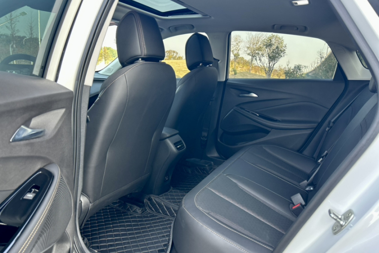 别克 威朗 2023款 Pro 乐享版中控内饰7006