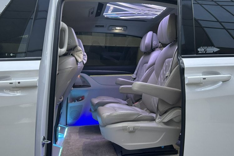 别克GL8 2023款 ES陆尊 舒适型中控内饰7004