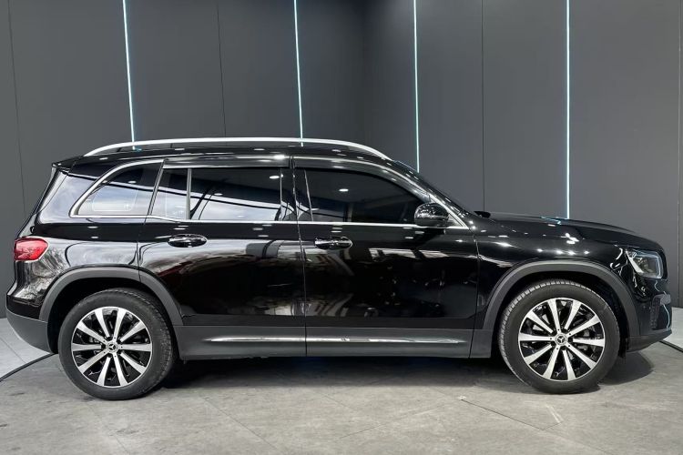 奔驰GLB 2024款 改款 GLB 220 时尚型车身外观6005