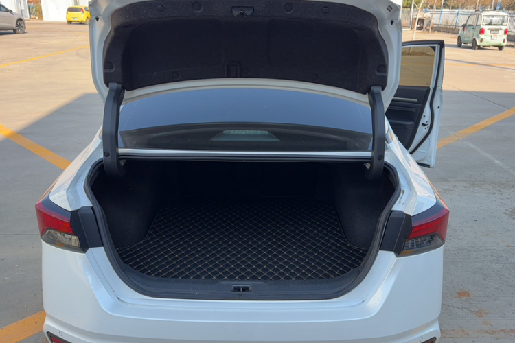 日产 天籁 2024款 2.0L XE 真心版局部细节23