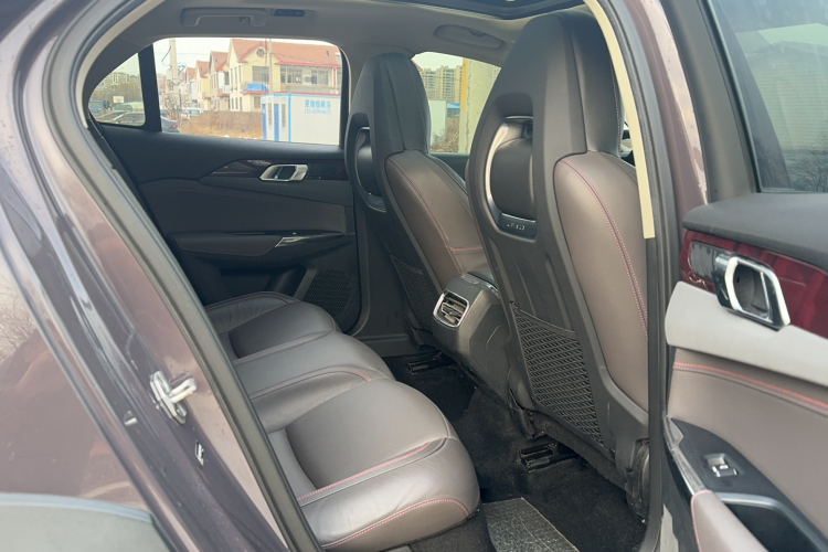 领克02 2019款 高能版 2.0T 自动两驱耀版 国VI中控内饰7003