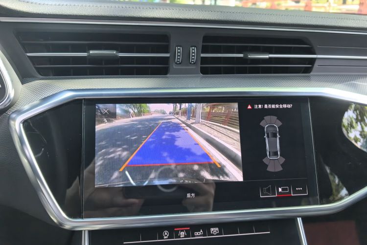 奥迪A6L 2020款 45 TFSI 臻选动感型中控内饰7013