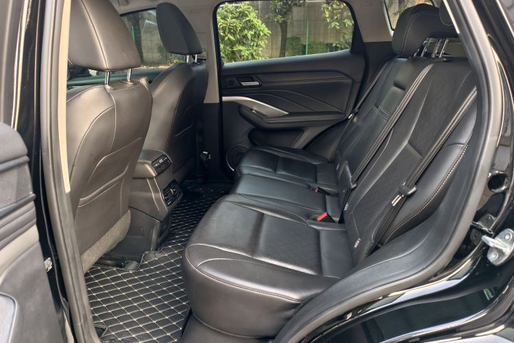 魏牌 VV6 2021款 2.0T 两驱智享+中控内饰7003