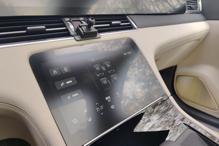 理想汽车 理想ONE 2020款 增程6座版局部细节16