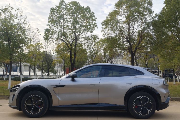 小米汽车 小米YU7 2025款 超长续航高性能四驱Max版车身外观6006