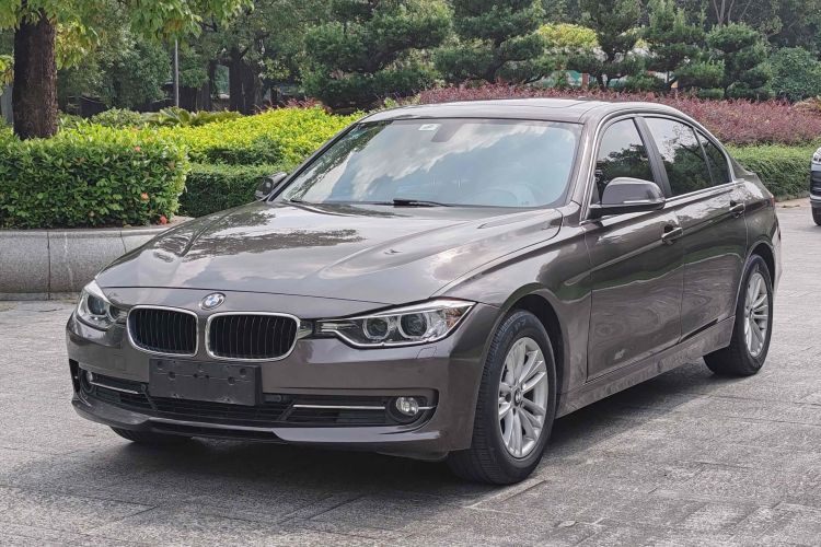 宝马3系 2014款 320Li 时尚型车身外观1