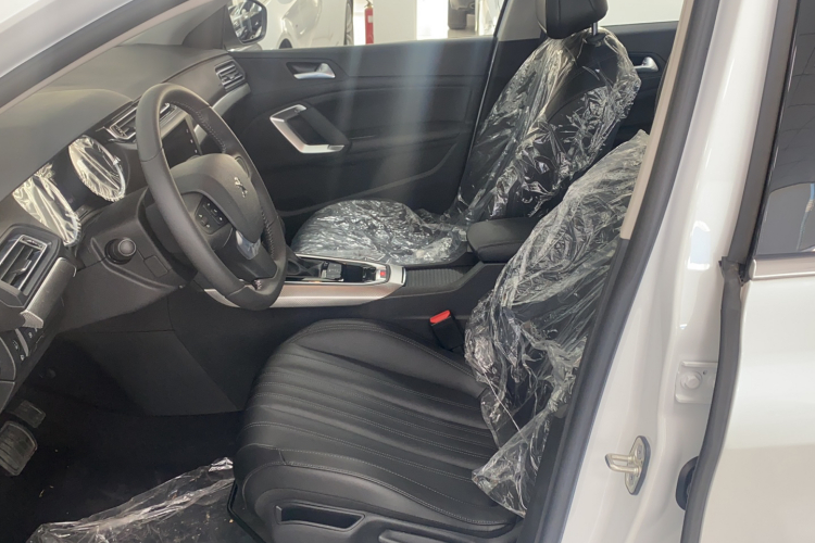 标致408 2020款 360THP 十周年质臻版中控内饰7001