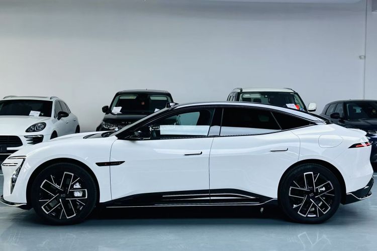 阿维塔06 2025款 Ultra纯电版车身外观6002