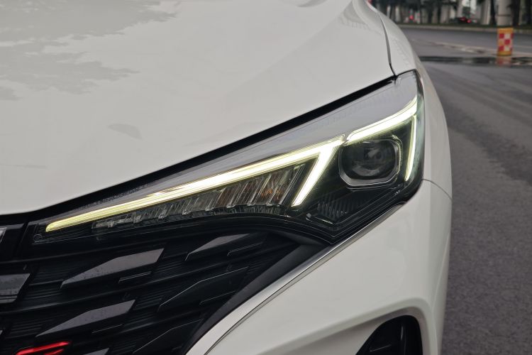 长安 逸动 2023款 畅享版 PLUS 蓝鲸NE 1.4T GDI DCT尊贵版局部细节36