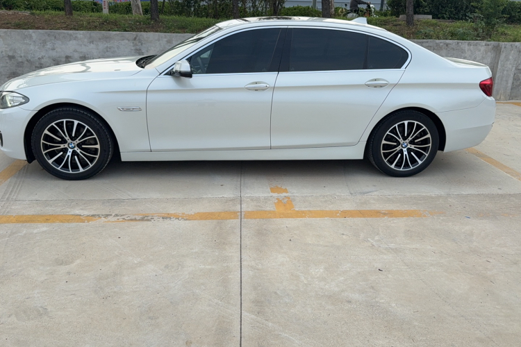 宝马5系 2014款 525Li 豪华设计套装车身外观6007