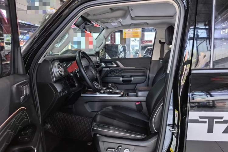 坦克300 2021款 越野版 2.0T 征服者中控内饰7003