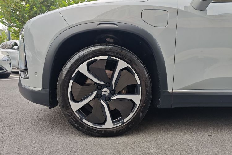 蔚来ES8 2020款 415KM 签名版 六座版车身外观6009