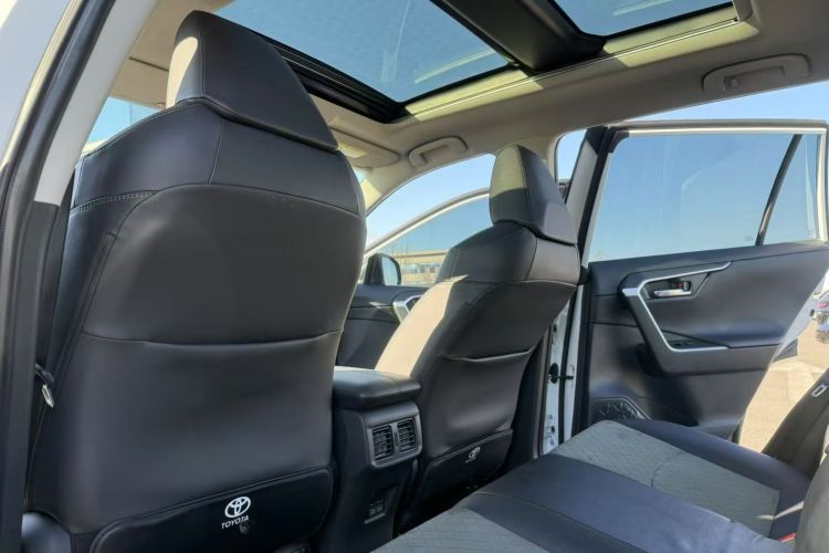 丰田 RAV4荣放 2023款 2.0L CVT四驱探险Plus版车身外观6007
