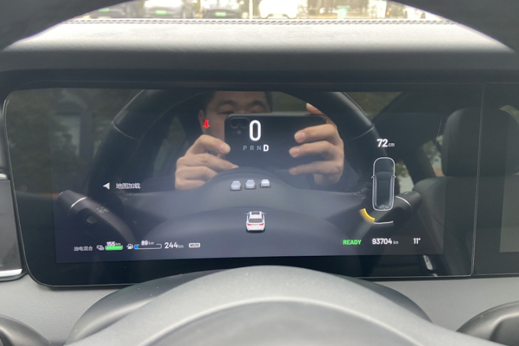 理想汽车 理想ONE 2021款 增程6座版中控内饰15