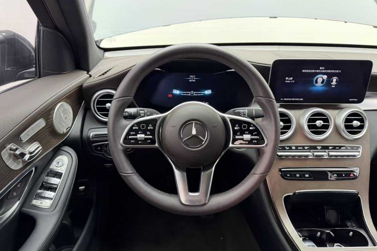 奔驰GLC 2022款 改款 GLC 300 L 4MATIC 动感型臻藏版中控内饰7002