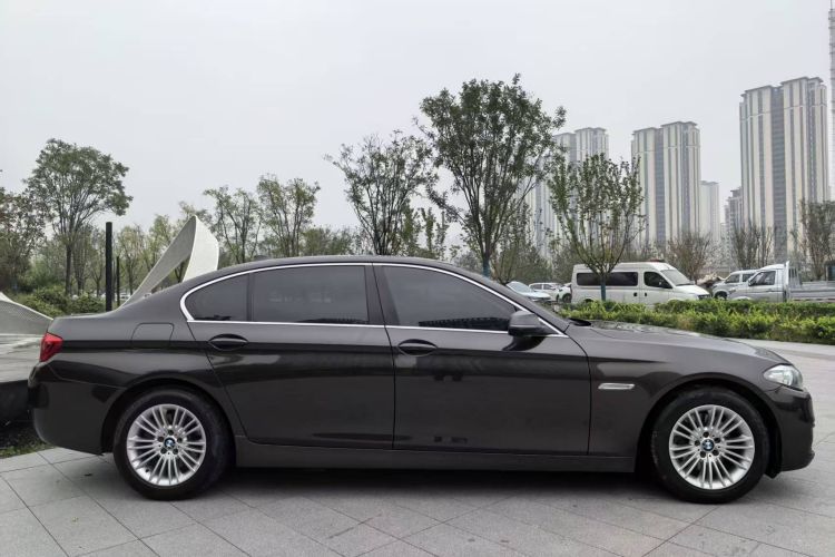 宝马5系 2014款 525Li 领先型车身外观6004