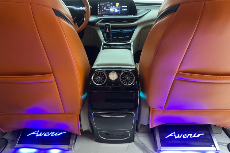 别克GL8 2023款 ES陆尊 舒适型中控内饰7008