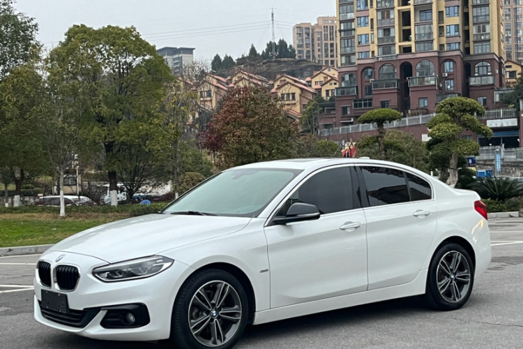 宝马1系 2017款 118i 运动型局部细节36