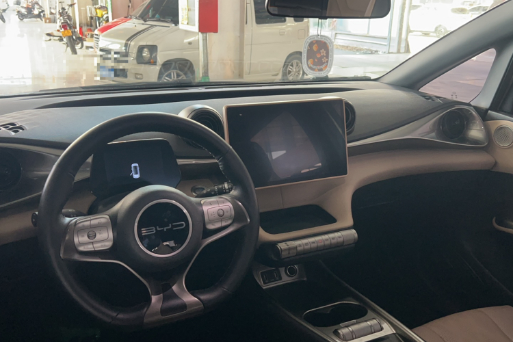 比亚迪 海豚 2023款 420km 时尚版中控内饰7002