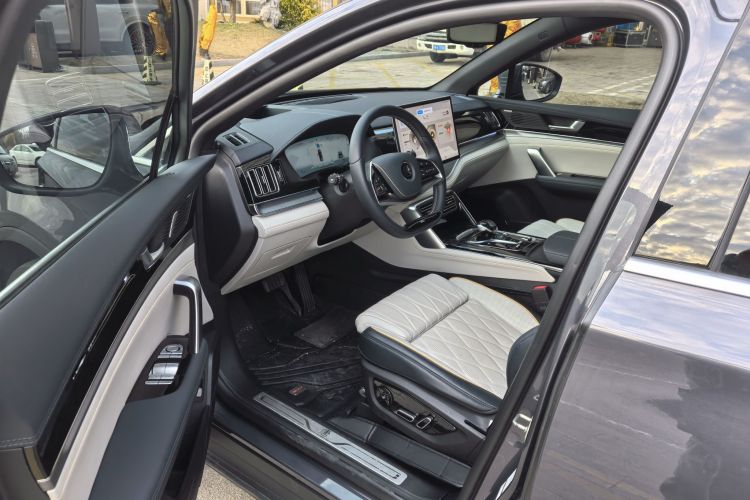 比亚迪 唐新能源 2022款 EV 600KM 尊享型中控内饰7001