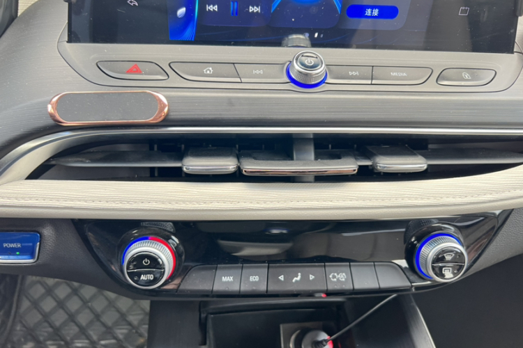 别克 微蓝6 2020款 插电混动 互联时尚型中控内饰7003