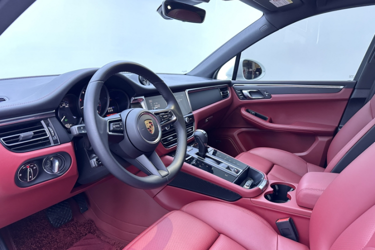 保时捷 2022款 Macan 2.0T中控内饰7005