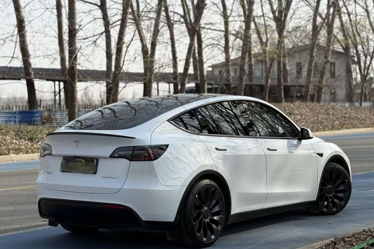特斯拉 Model Y 2022款 Performance高性能全轮驱动版车身外观6002