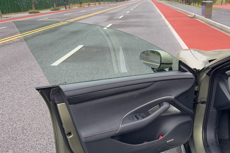 小米汽车 小米SU7 2024款 四驱超长续航高阶智驾Max版中控内饰7008