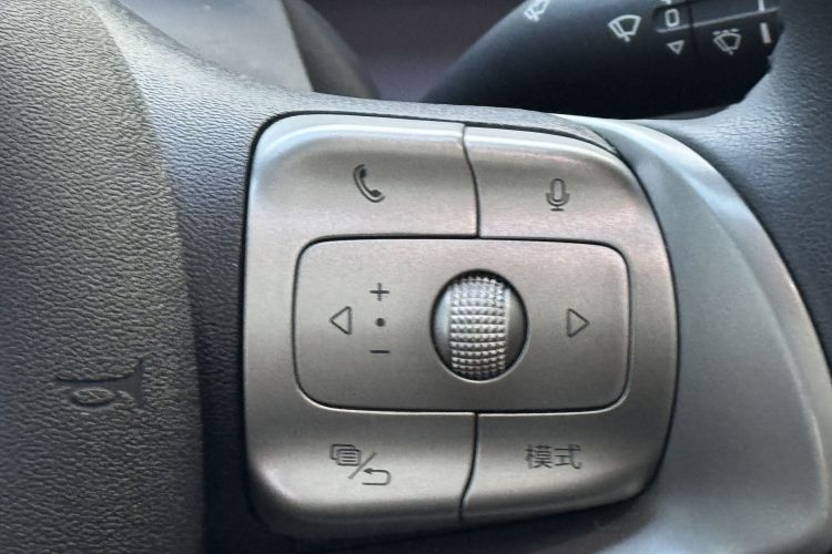 比亚迪 海豚 2021款 401km 骑士版中控内饰7003