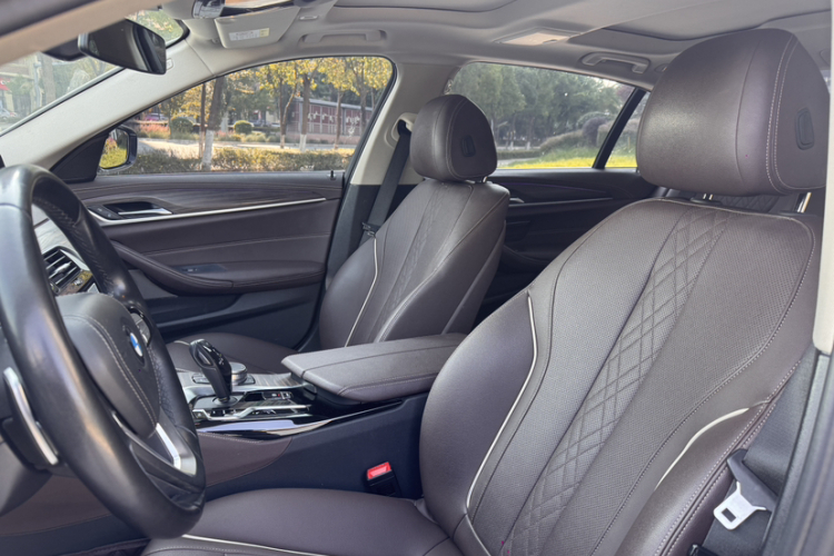宝马5系 2021款 530Li 领先型 豪华套装中控内饰7002