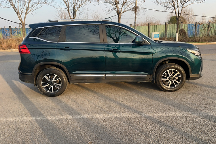 东风风行 风行T5 2023款 盛世款 1.6L 手动筑梦版 五座车身外观6003