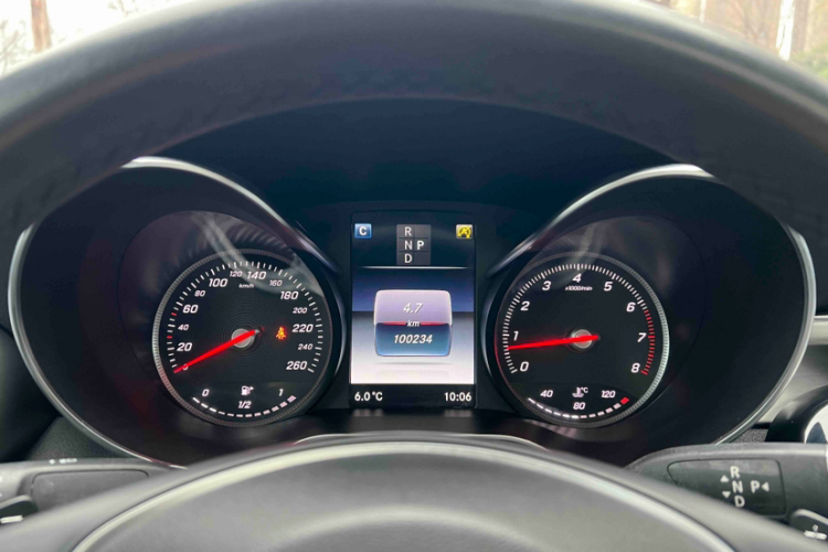 奔驰GLC轿跑 2017款 GLC 200 4MATIC 轿跑SUV中控内饰15