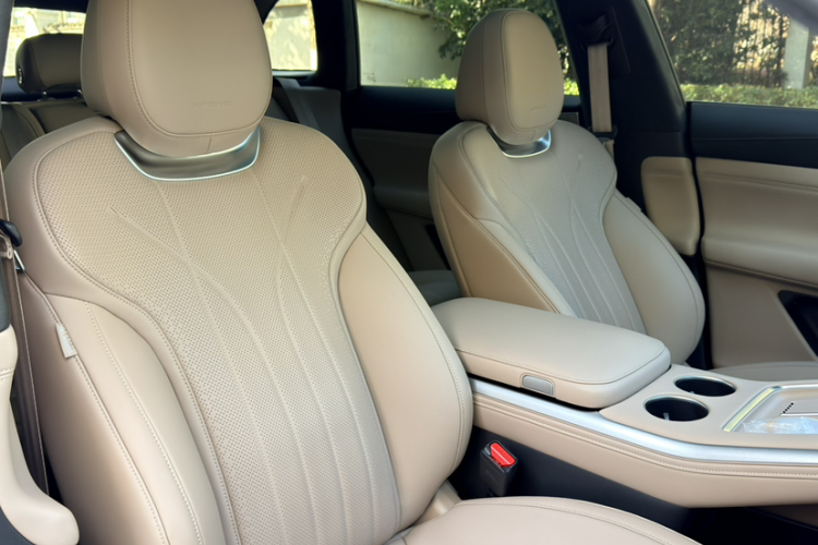 小鹏G9 2025款 625 长续航 Max中控内饰7010