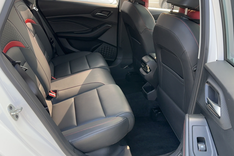 名爵 MG5 2023款 180DVVT CVT豪华版中控内饰7004