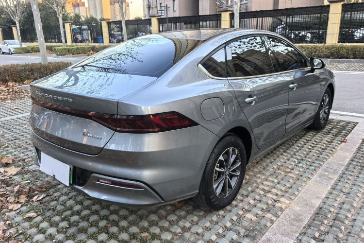 比亚迪 秦PLUS 2023款 冠军版 DM-i 55KM领先型车身外观6011