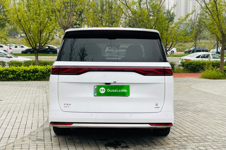 比亚迪 夏 2025款 DM-i 1.5T 180km 卓越型车身外观6005