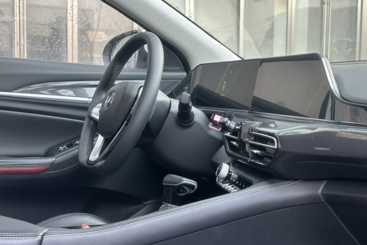 长安 逸动 2020款 PLUS 1.6L GDI 自动豪华型中控内饰7004