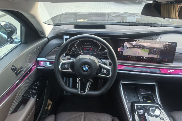 宝马7系 2023款 740Li 领先型 M运动套装中控内饰7002