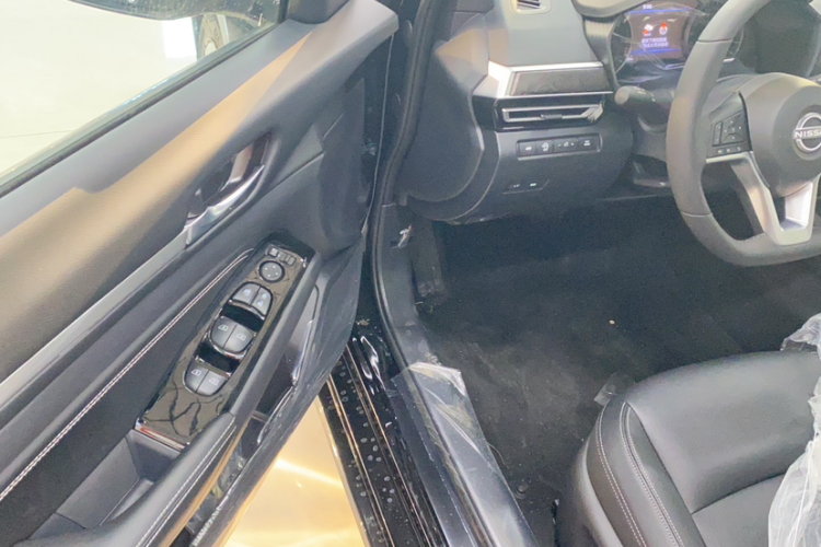 日产 天籁 2025款 2.0L XL-TLS 悦享版中控内饰7001