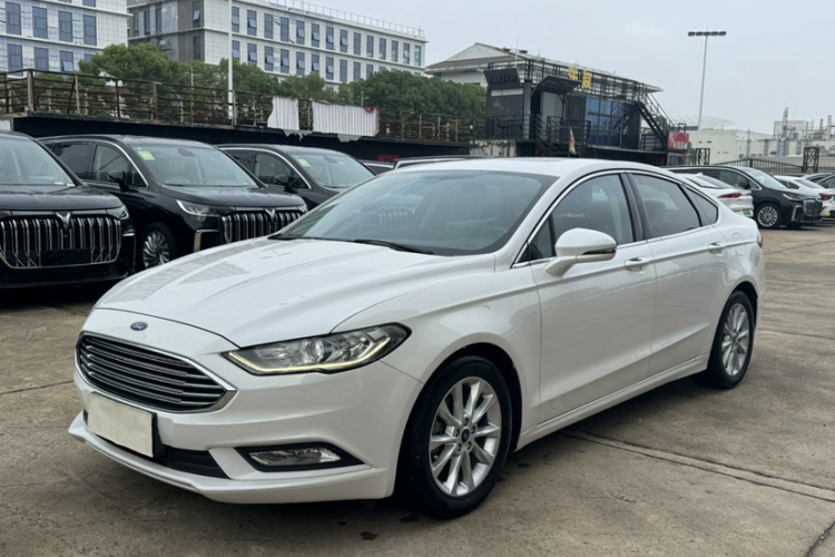 福特 蒙迪欧 2018款 EcoBoost 180 时尚型车身外观1