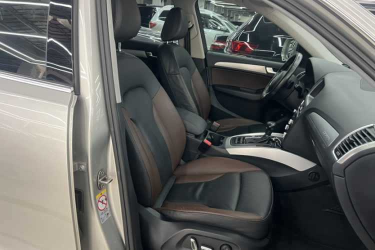 奥迪Q5 2017款 40 TFSI 技术型局部细节41