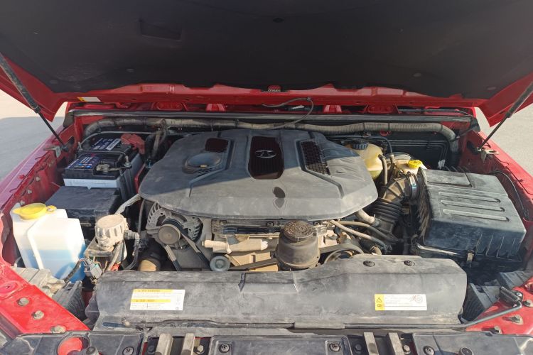 北京越野 北京BJ40 2018款 PLUS 2.3T 自动四驱旗舰版 国V局部细节24