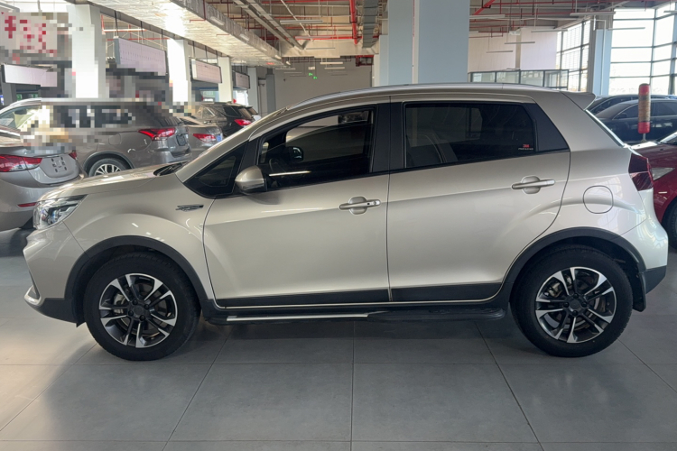 吉利汽车 远景X3 2019款 升级版 1.5L CVT精英型车身外观6005