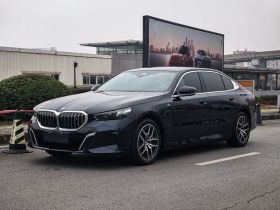 宝马i5 2024款 eDrive 35L M运动套装
